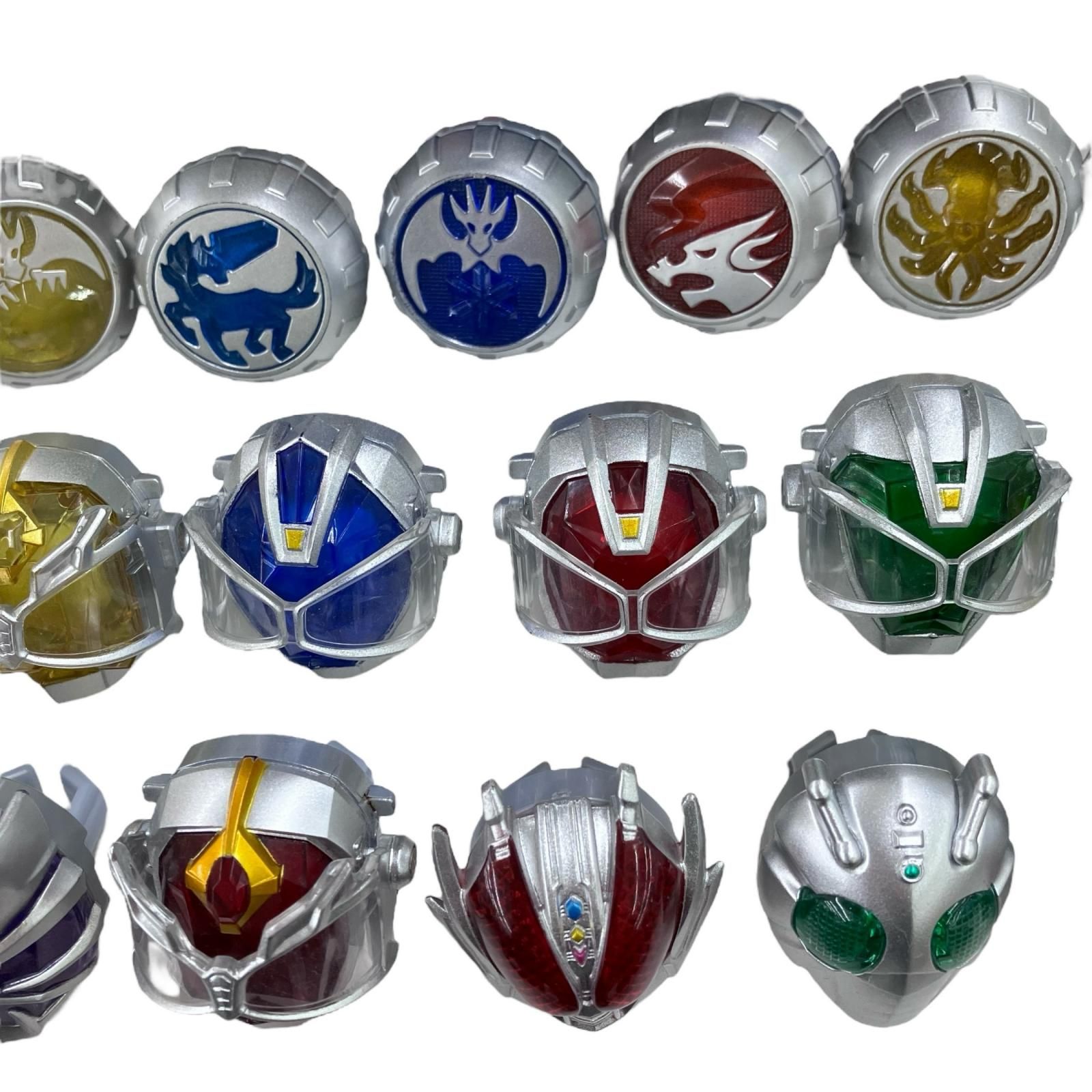 186001 仮面ライダー グッズ リング 大量まとめ売り 缶ケース付き YUZUMIYA_COM