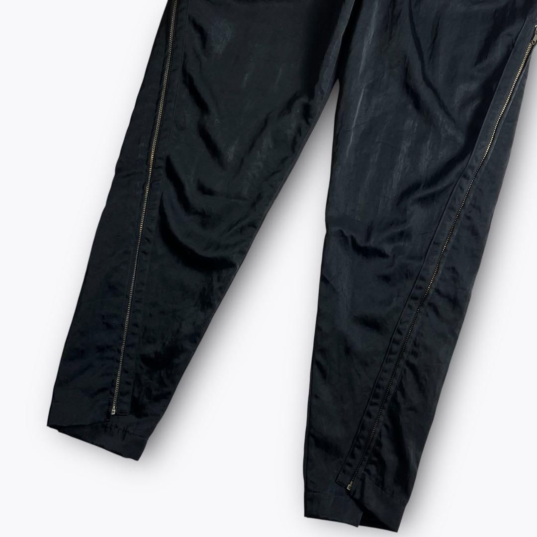 ギミック ナイロンパンツ