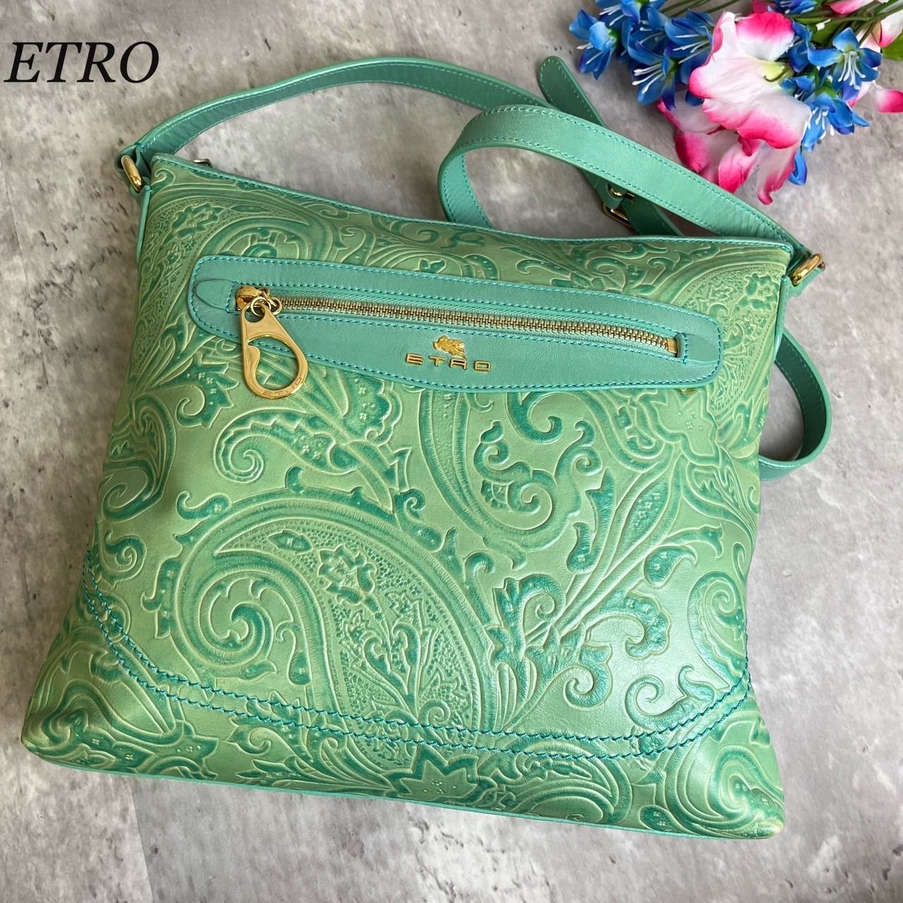 ✨極美品✨ ETRO エトロ ショルダーバッグ トートバッグ マルゴット ペイズリー柄 A4収納 ロゴ型押し ロゴ金具 総柄 ゴールド金具 肩掛け  レザー レディース メンズ ユニセックス ライトグリーン 緑色 - メルカリ