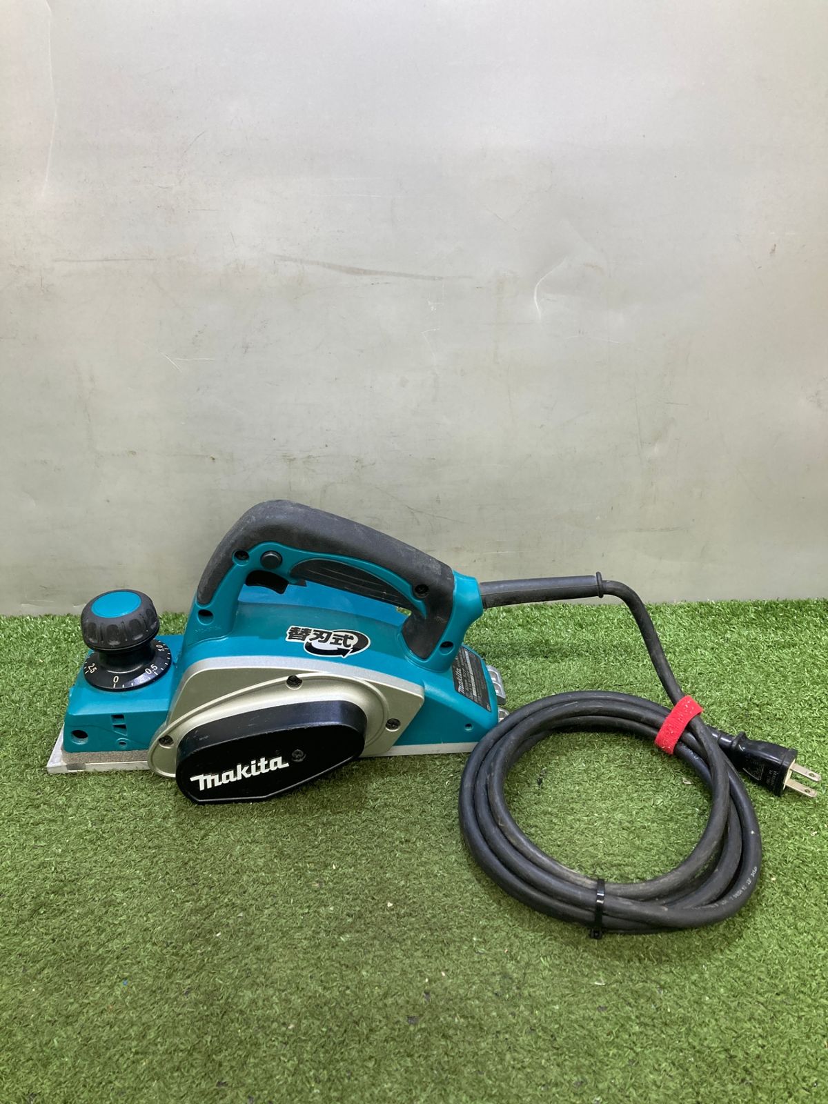 品 0921 makita マキタ 82㎜電気カンナ KP0800A ITZP4MTGA3W0