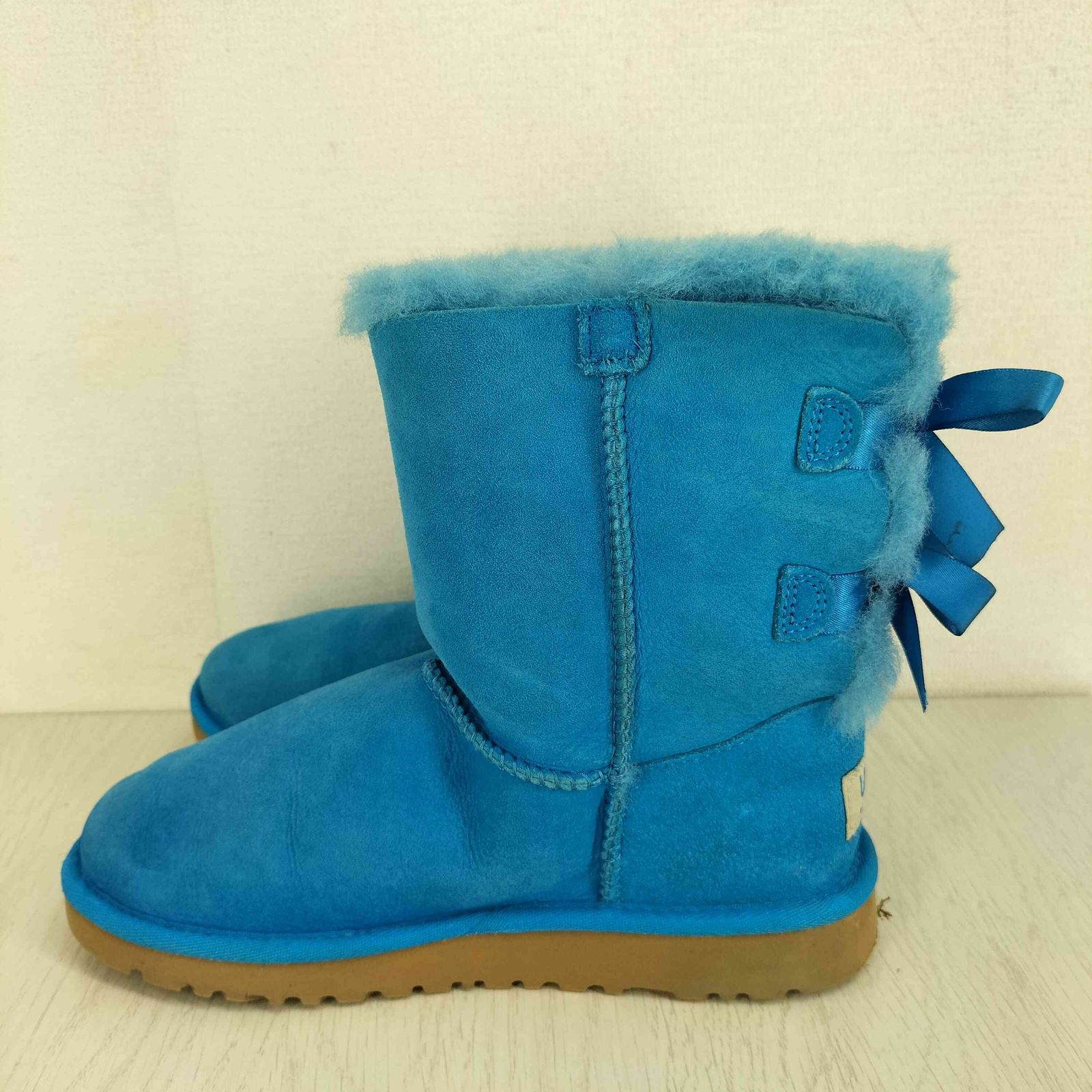 アグ UGG BAILEY BOW レディース JPN：21 - メルカリ