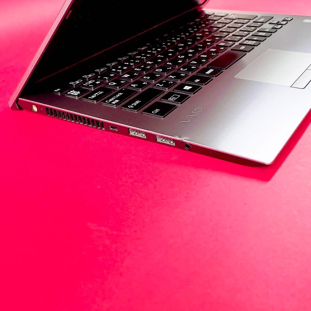 【美品！軽量 スリム】VAIO ノートパソコン 第8世代i5 爆速SSD 美品！軽量薄型】VAIO ノートパソコン 第8世代i5 爆速SSD 美品！軽量