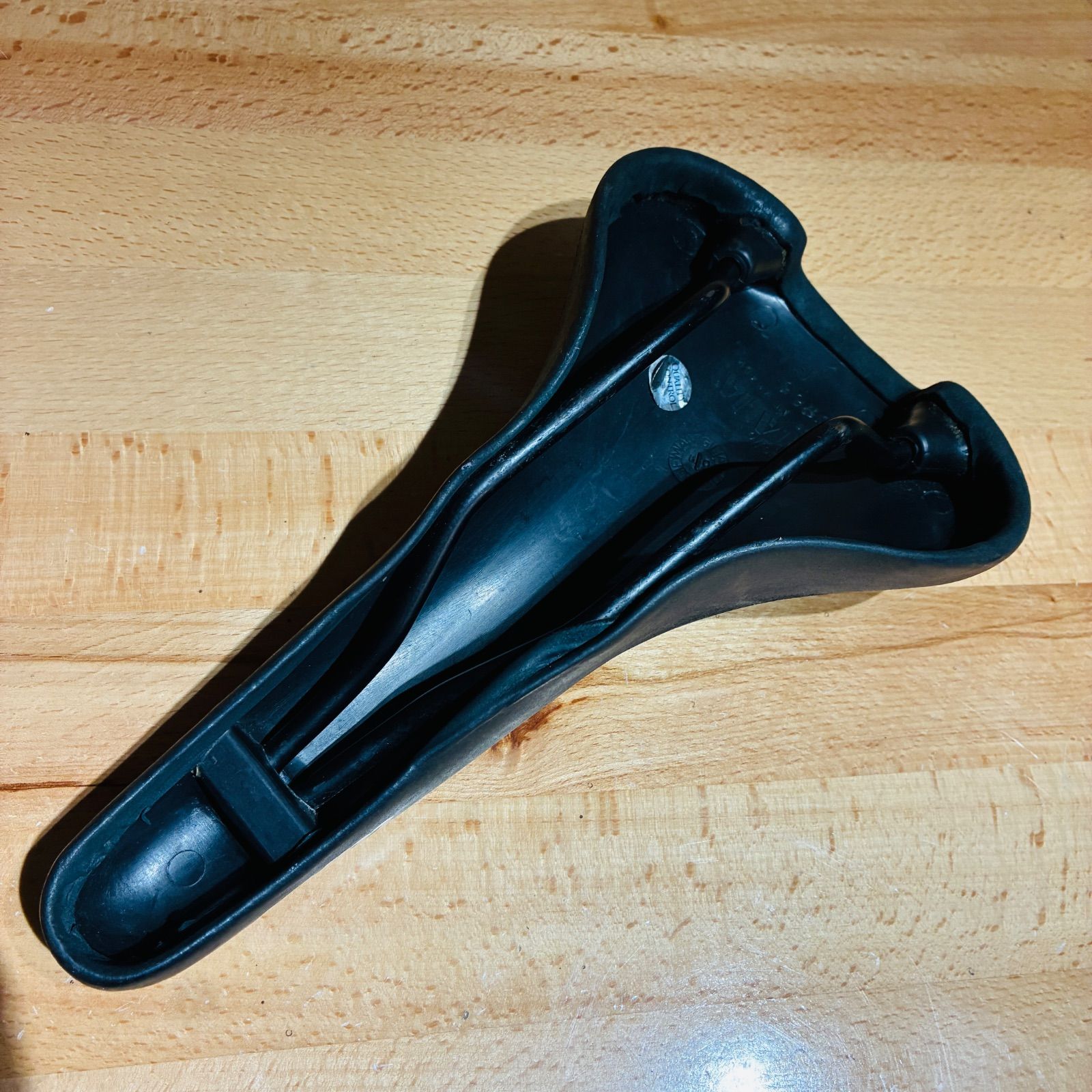 Turbo 自転車用サドル ブラック　イタリア製　USED 中古品】selle ITALIA Turbo サドル セライタリア ターボ イタリア製