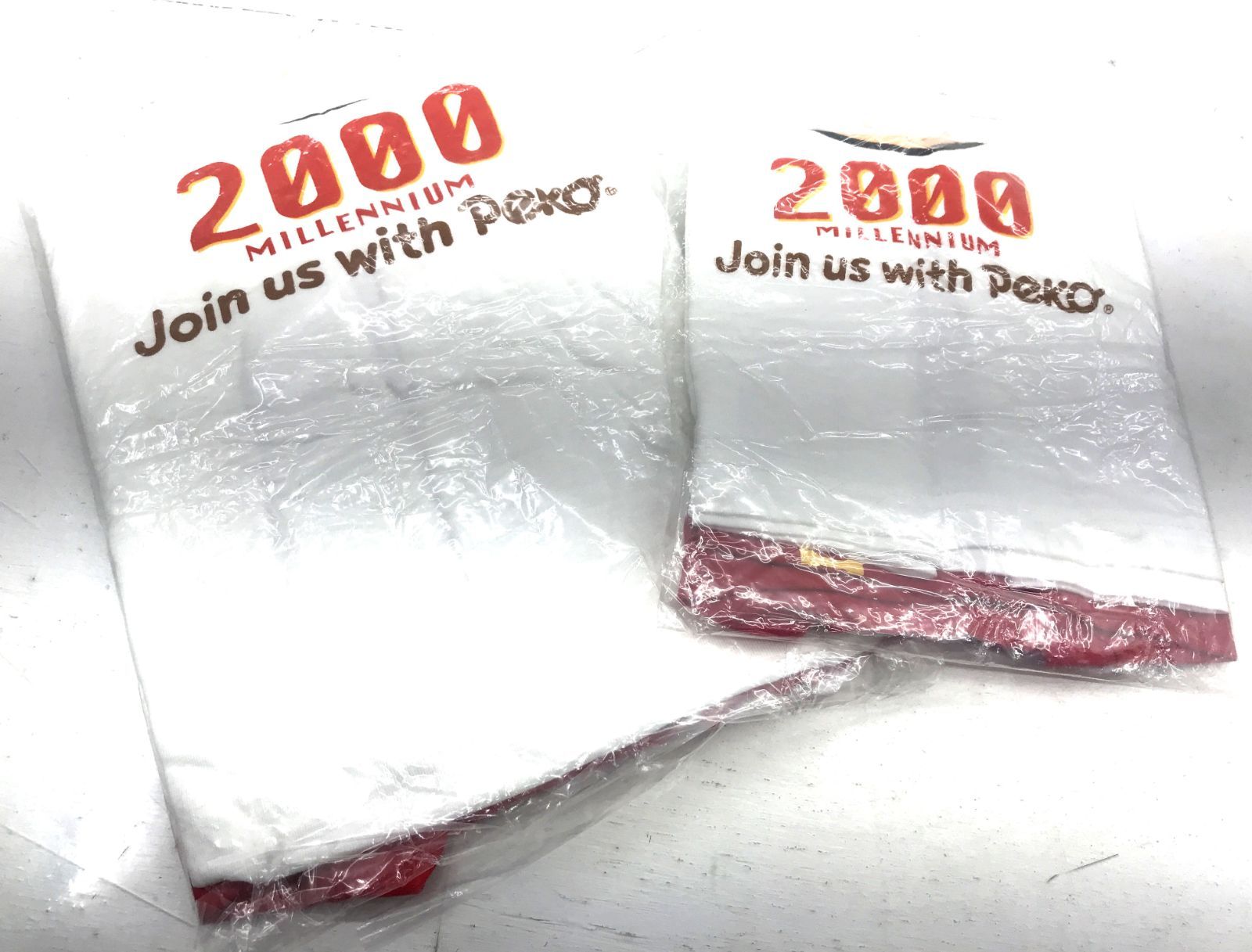 ペコちゃん　2000 MILLENNIUM Tシャツ２枚（親子用）大缶入り 盛岡29-0034】不二家 ペコちゃん 2000 MILLENNIUM Join us with