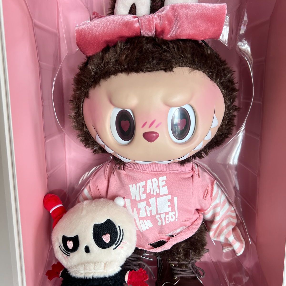 バレンタイン限定 ラブブ　ポップマート　ぬいぐるみ　Catch Me ピンク バレンタイン限定 ラブブ ポップマート ぬいぐるみ Catch Me