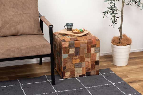 ヴィンテージ風レザータグのパッチワークスツール 約W40×D40×H44cm