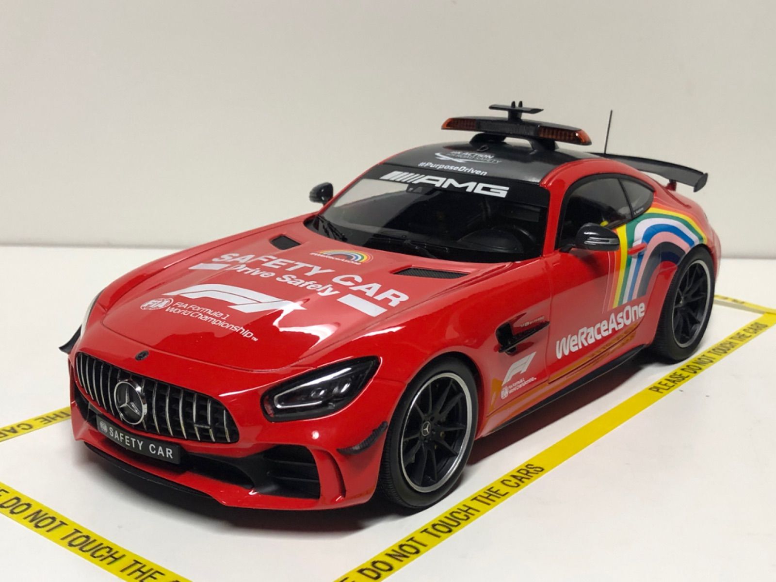 1/18 メルセデス ベンツ AMG GTR F1セーフティーカー レッド - メルカリ