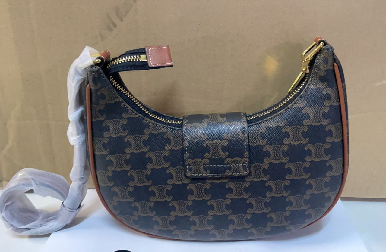 【CELINE】トリオンフキャンバス アヴァバッグ/関税送料込み 新品 CELINE セリーヌ AVA アヴァ バッグ トリオンフキャンバス