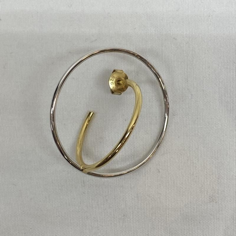 Charlotte Chesnais Saturn フープピアス（片耳）