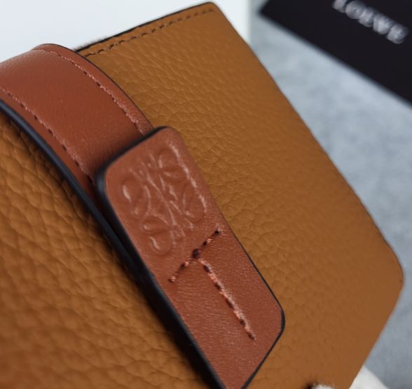 美品♥LOEWE(ロエベ) 折り財布 箱付き極🌟美品💞可愛いஐ男女兼用  