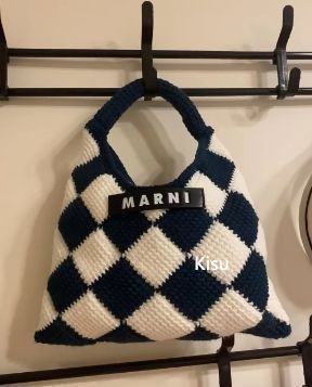 新品未使用 MARNI マルニ マーケットスモール テックウール 新品美作 並行輸入品ブラック