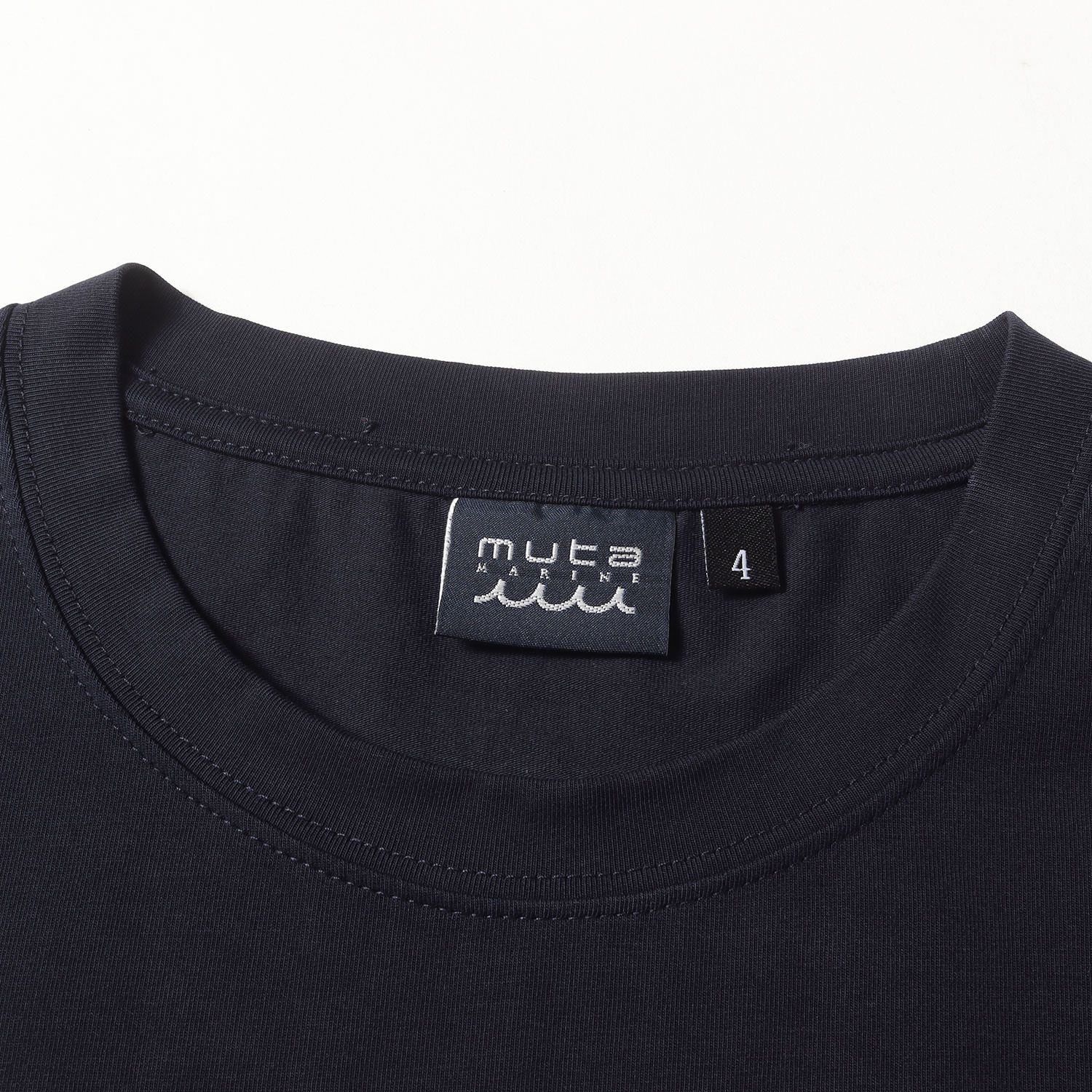 【muta】ムータ Tシャツ コットン ロゴ 半袖 ホワイト/ネイビー HALFTONE WAVE Tシャツ [全3色] – muta Online Store