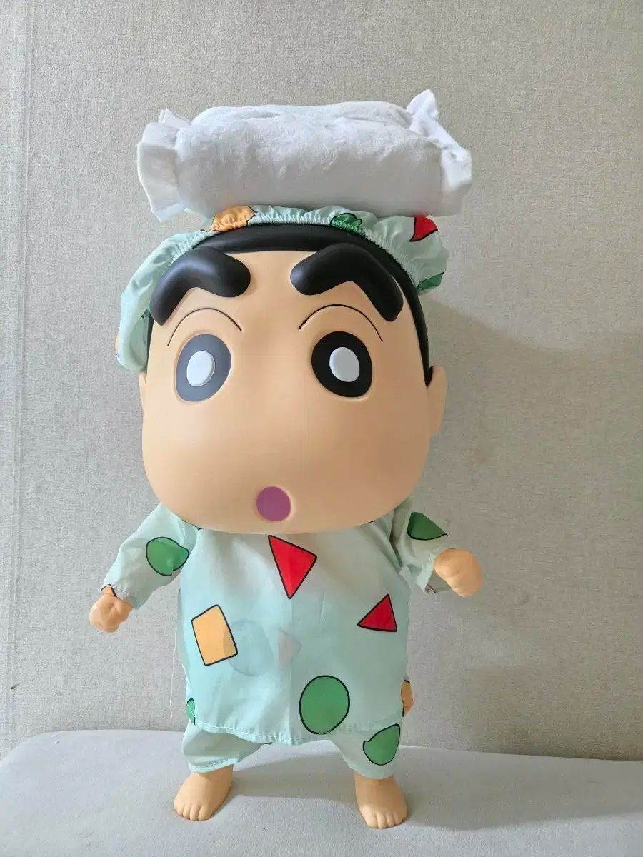 クレヨンしんちゃん パジャマ 大型 フィギュア 正規品 11 1万ウォンの