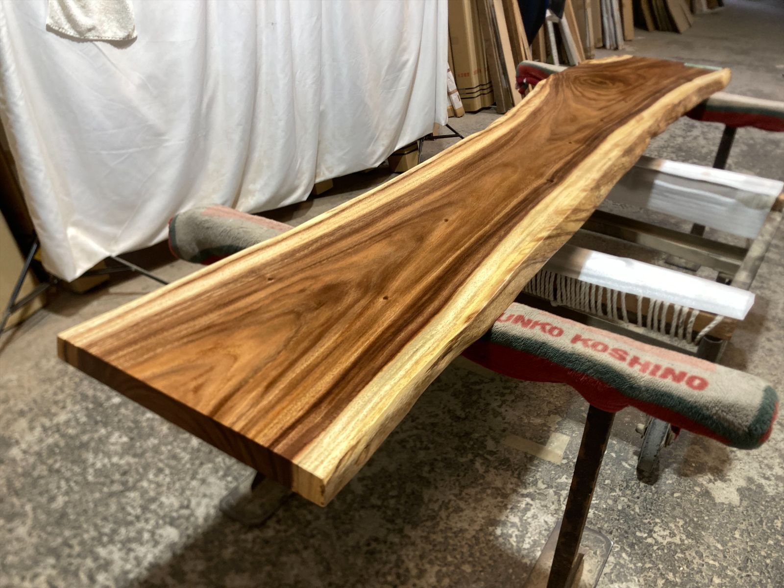 モンキーポッド9293 一枚板無垢 乾燥材 2800x480-520-430x50mm カウンター センターテーブル 内装 店舗 住宅 インテリア マンション