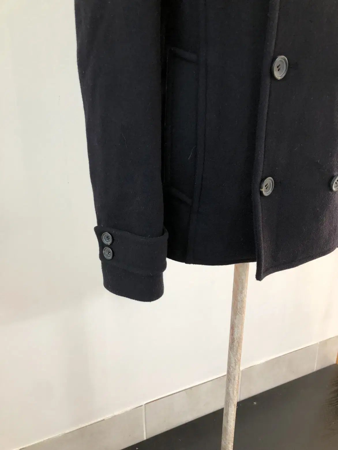 美品 ガルニエ トッパーコート ガウン 幾何学柄 ジャガード 白 黒 フリー 安く 買うファッション - 美品 ガルニエ トッパーコート ガウン 幾何学