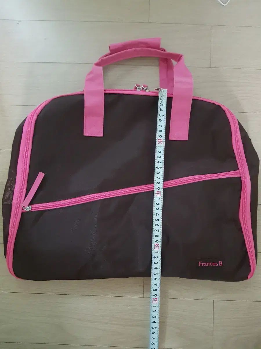 挿入中 ボストンバッグ