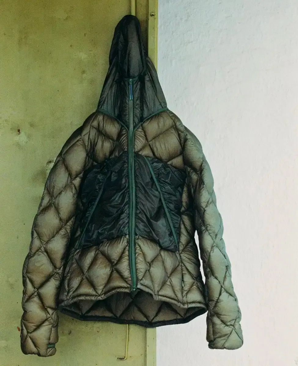 ROA HIKING ダウンジャケット 2025年最新】roa hiking ダウンの人気アイテム - メルカリ