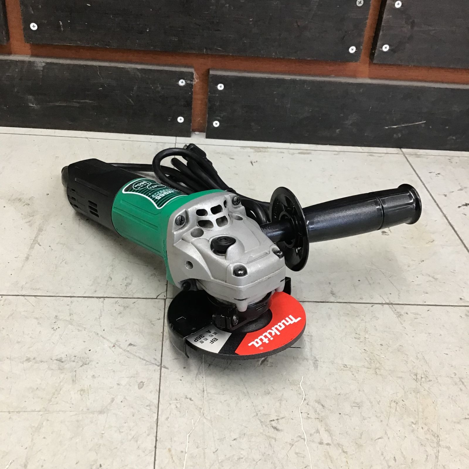 マキタ ディスクグラインダ 100ミリ M965 1点 美品マキタmakita