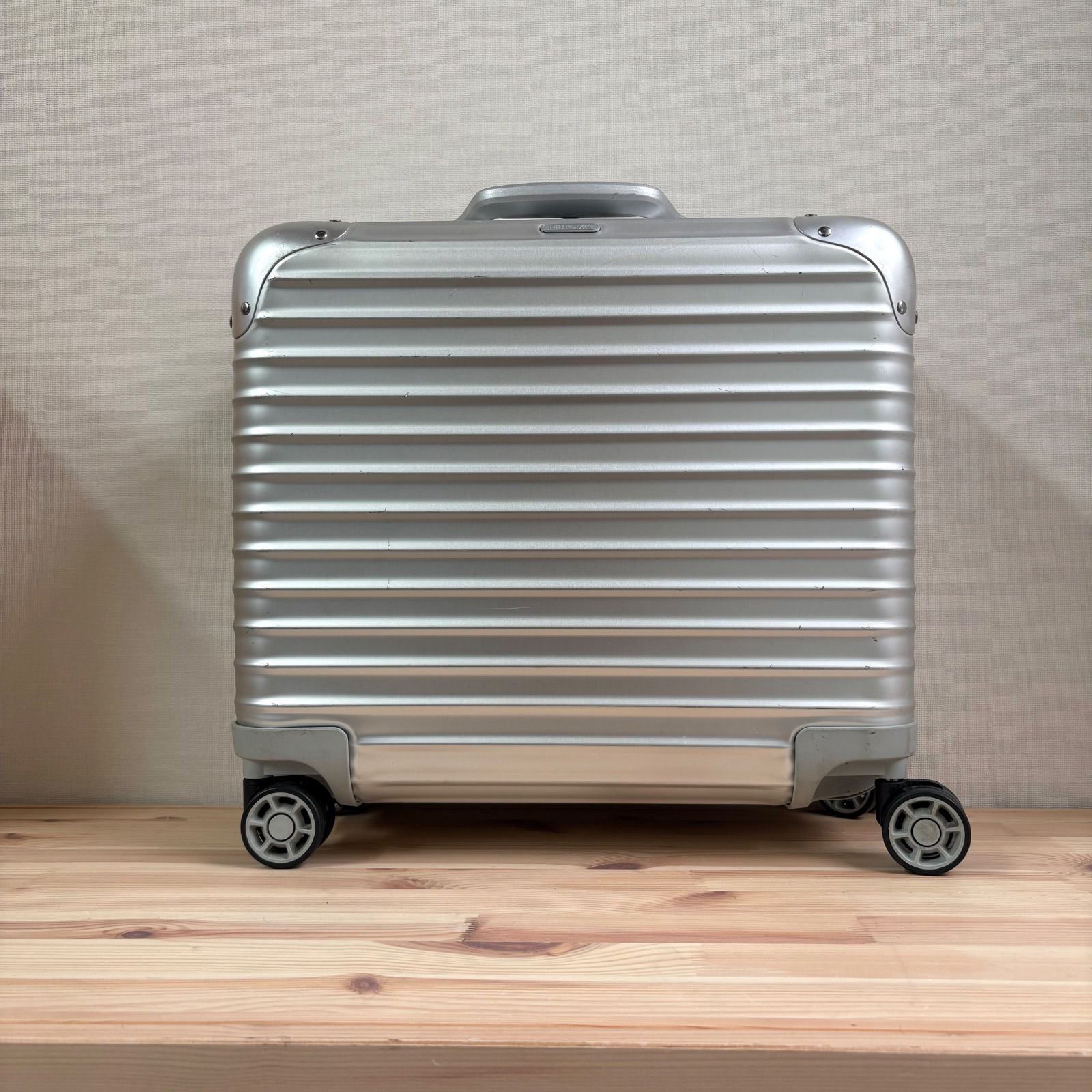 美品 RIMOWA TOPAS BUSINESS TROLLEY 28L リモワ トパーズ ビジネス