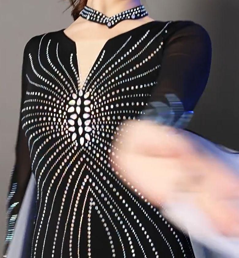 ラテンドレス