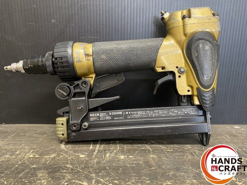 ● 品 HITACHI 日立工機 N2504HM 高圧タッカ 25mm 使用空気圧力 1.76-2.26MPa 本体のみ