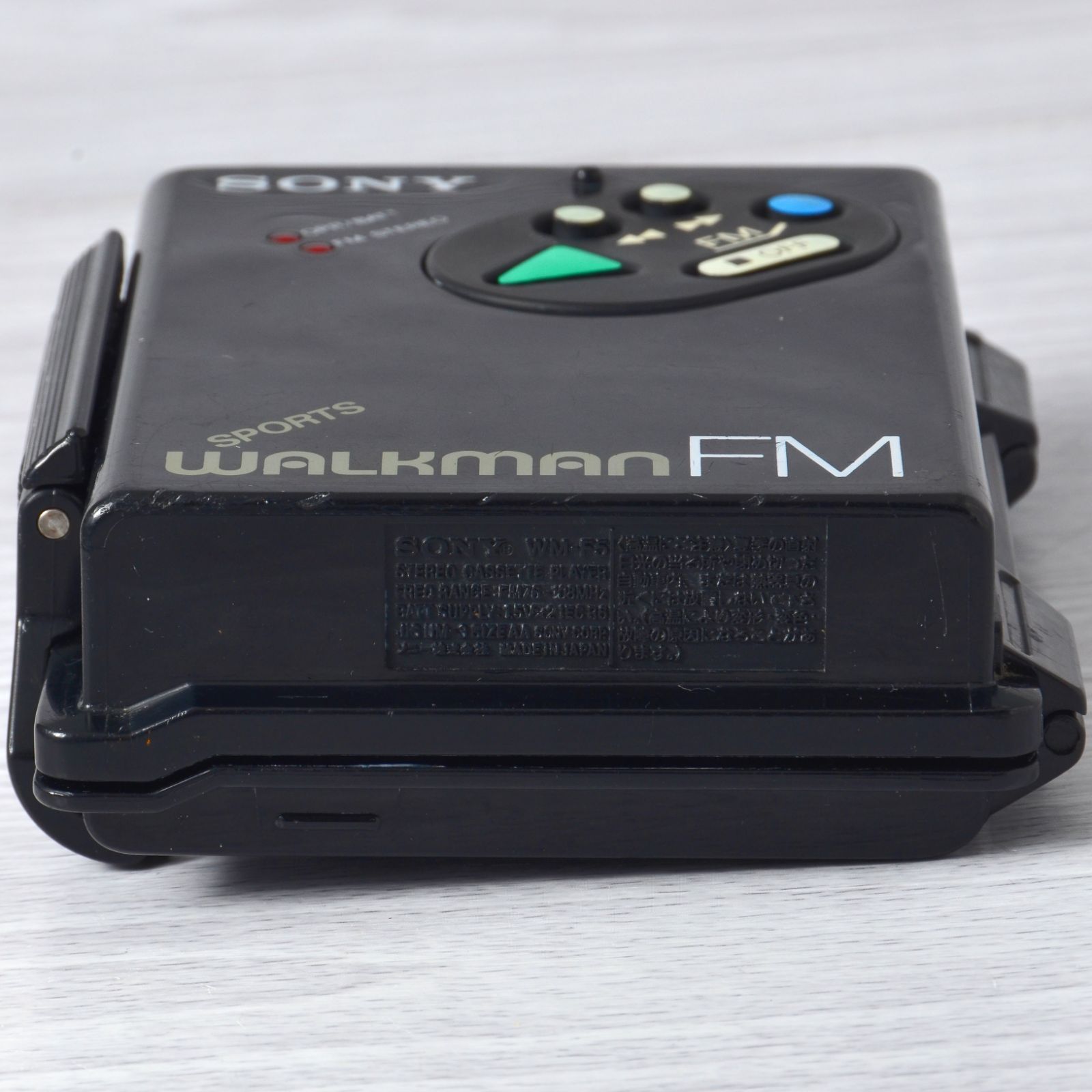 SONY WALKMAN WM-F5 スポーツウォークマン 整備済 TY283 SONY WALKMAN WM-F5 スポーツウォークマン ブラック 整備済
