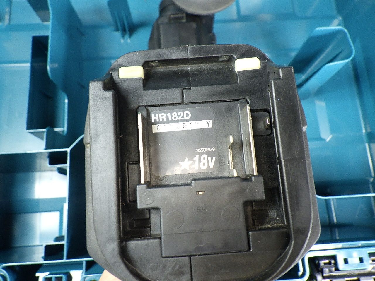 HR182D