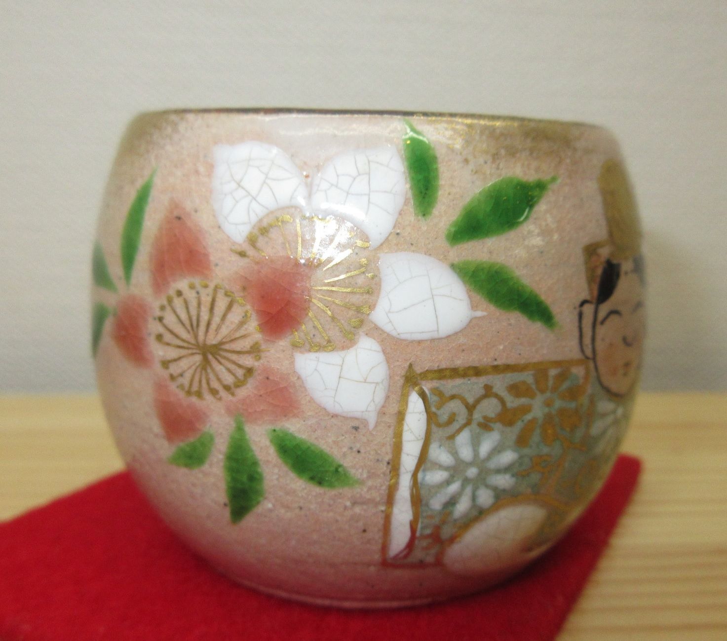 送料込【逢絢亭・新品】茶道具 蓋置 京焼 乾山 内裏雛の図 壱休窯 共箱入り 逢絢亭・新品】茶道具 蓋置 京焼 乾山 内裏雛の図 壱休窯 共