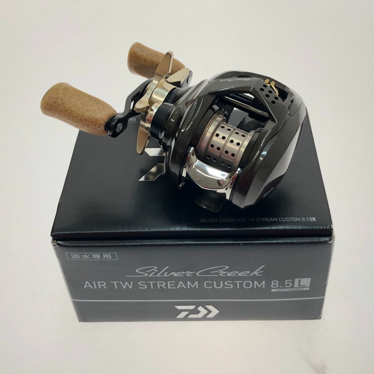 □□DAIWA ダイワ シルバークリーク エア TW ストリームカスタム 8.5L  