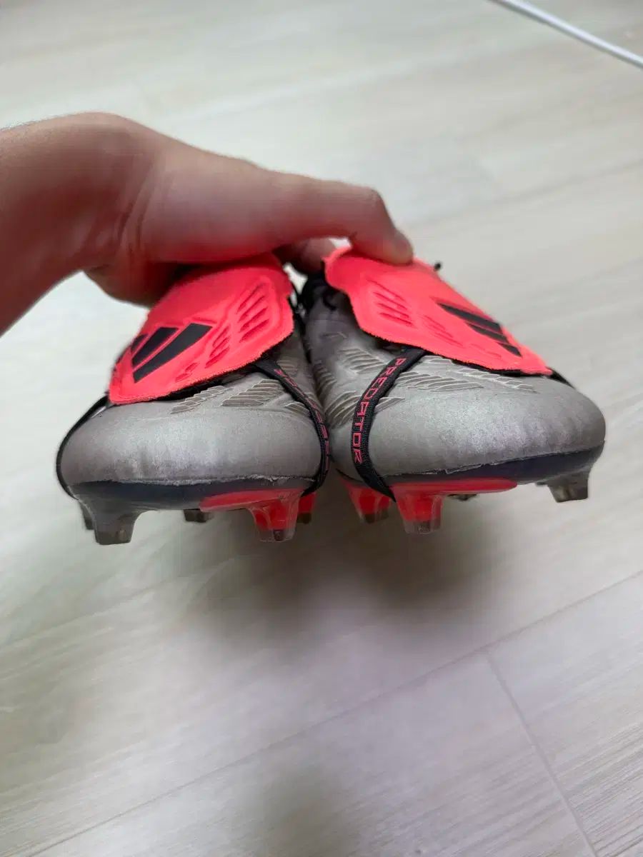 プレデター ELITE FT FG 25.0 ルシッドレッド プレデター ELITE FT FG