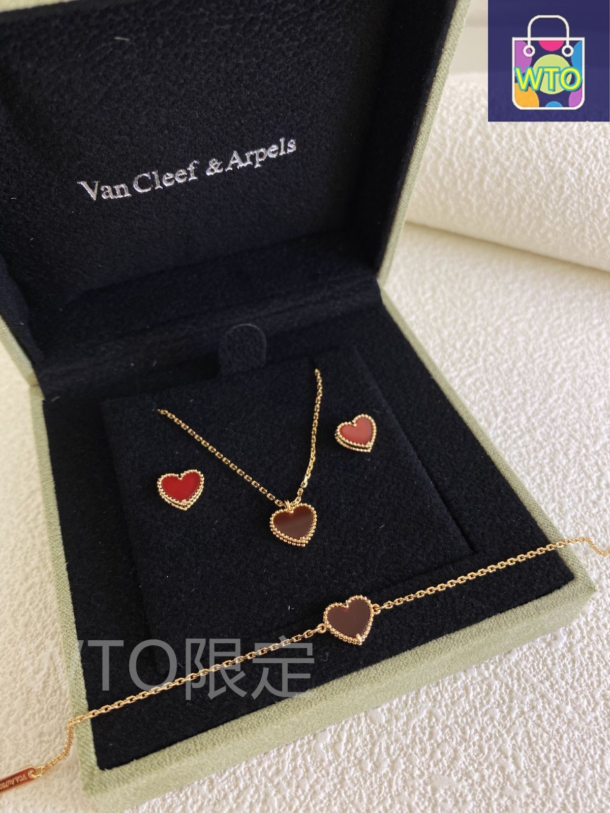 Van Cleef & Arpels] ヴァン クリーフ＆アーペル VCA レッド