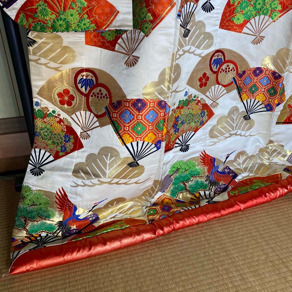 色打掛 正絹 扇 鶴 刺繍 赤 金 白 打掛 花嫁衣裳 婚礼 リサイクル 中古
