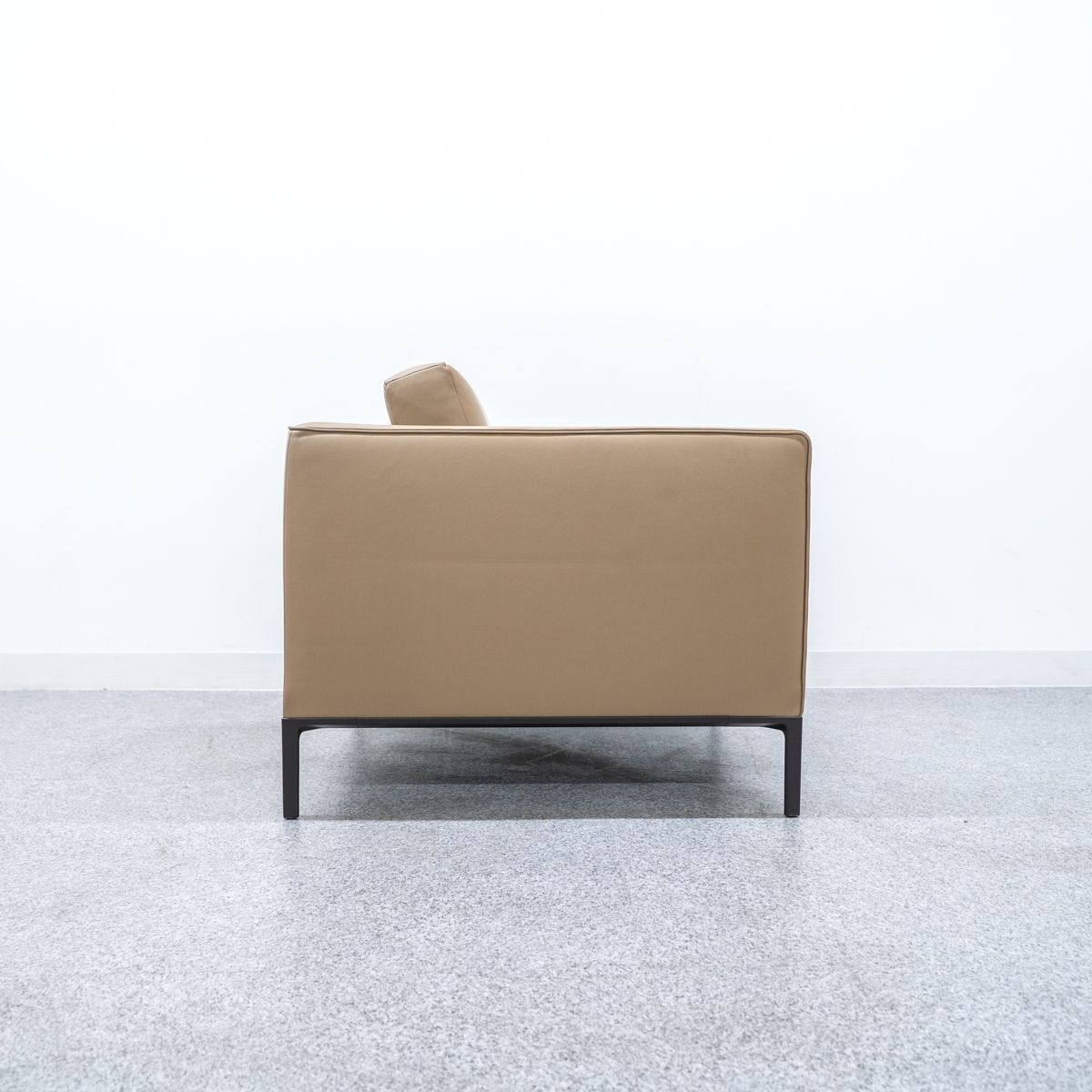 Cassina ixc. カッシーナイクスシー GRAB Lage グラブ ラージ 1人掛け アーム ソファ レザー ベージュ R-D 定価72万 1 NEXPOTALLINN_EU