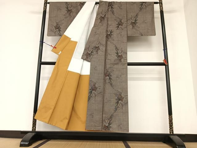 平和屋着物○本場大島紬 泥染め カタス9マルキ 風景草花文 正絹