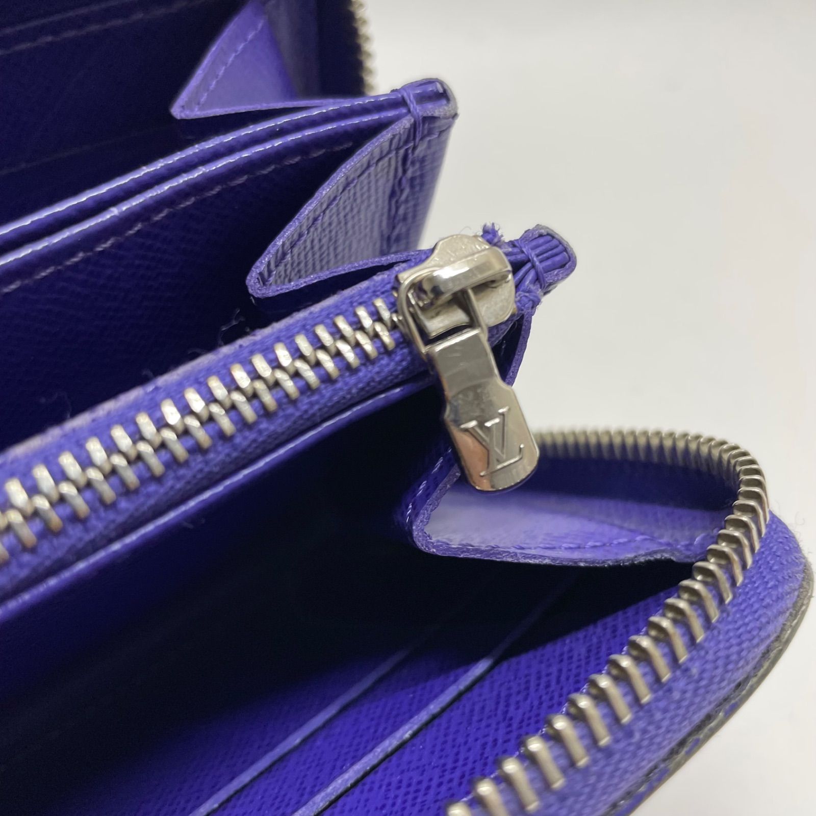 Louis Vuitton エピレザー 長財布 パープル Louis Vuitton パープル エピレザー 長財布 LOUIS VUITTON パープル