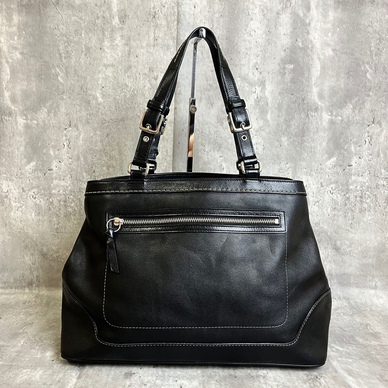 極美品 コーチ モリー トートバッグ ビジネスバッグ 肩掛け シボ革 ブラック 美品 コーチ トートバッグ 肩掛け チャーム シルバー金具