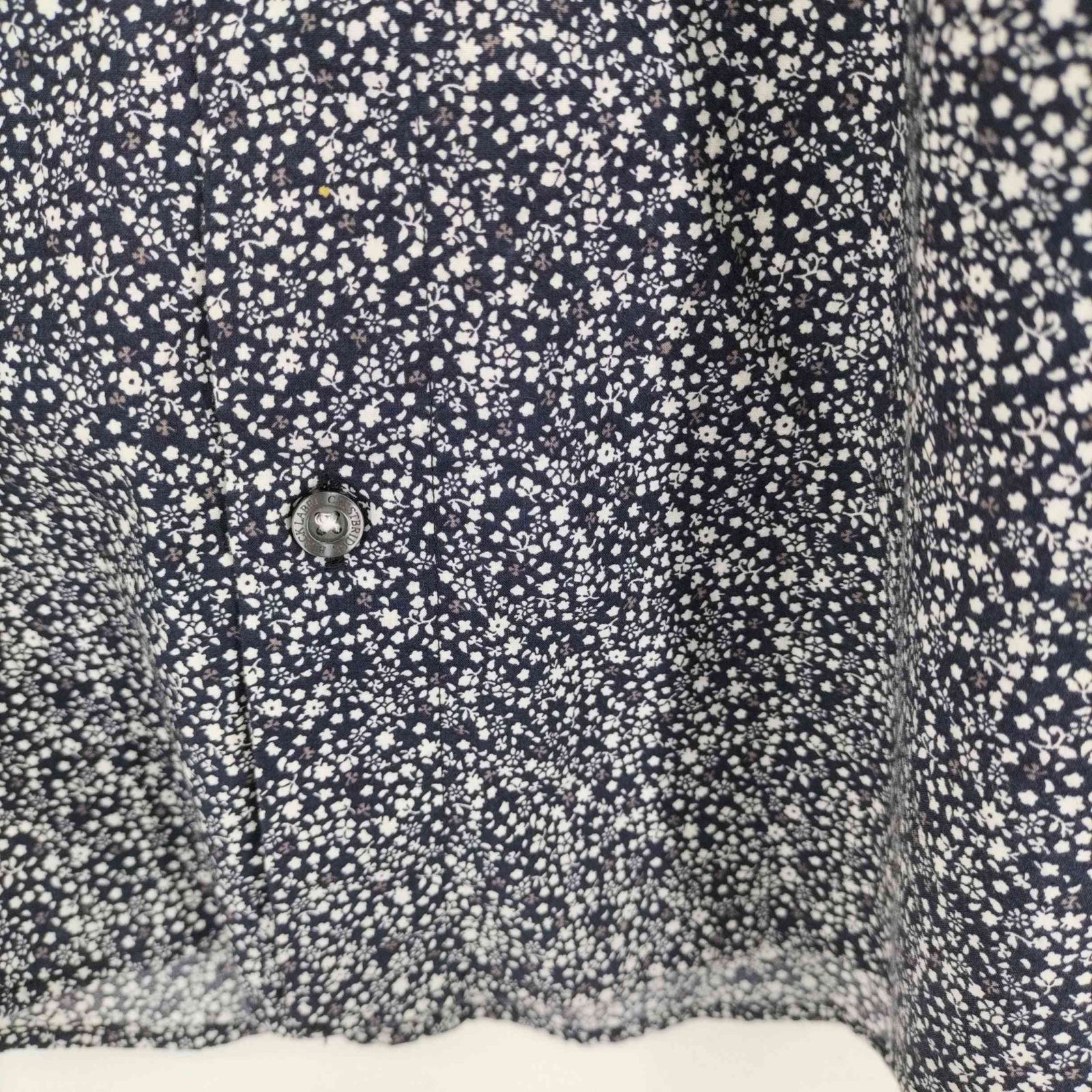 ☆極美品☆ブラックレーベルクレストブリッジ 長袖シャツ 小花柄 総柄 刺繍ロゴＭ ☆極美品☆ブラックレーベルクレストブリッジ 長袖シャツ 小花柄
