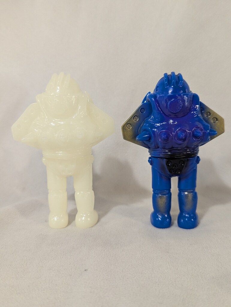 Meteoritetoy x ZOLLMEN ミニCRUSHER 56 Meteoritetoy x ZOLLMEN ミニCRUSHER 56 青+GIDセット - メルカリ