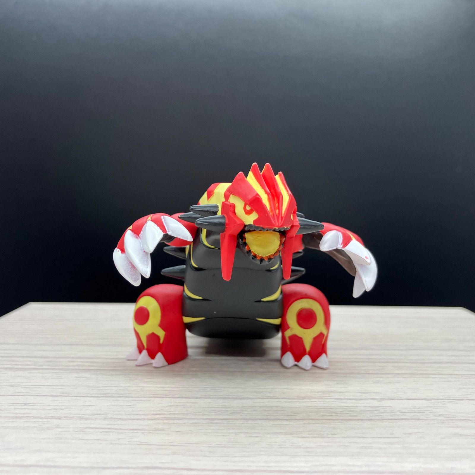 ポケモン フィギュア グラードン モンコレ ゲンシグラードン ｜【公式】ポケモンセンターオンライン