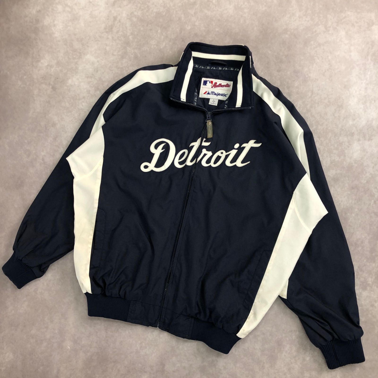 美品 Majestic デトロイト タイガース スタジャン S 美品 Majestic デトロイト タイガース スタジャン S MLB公式 JH