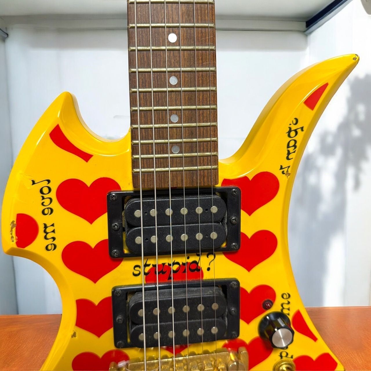 ☆送料無料 希少品 FERNANDES BURNY イエローハート YH-JR hideモデル