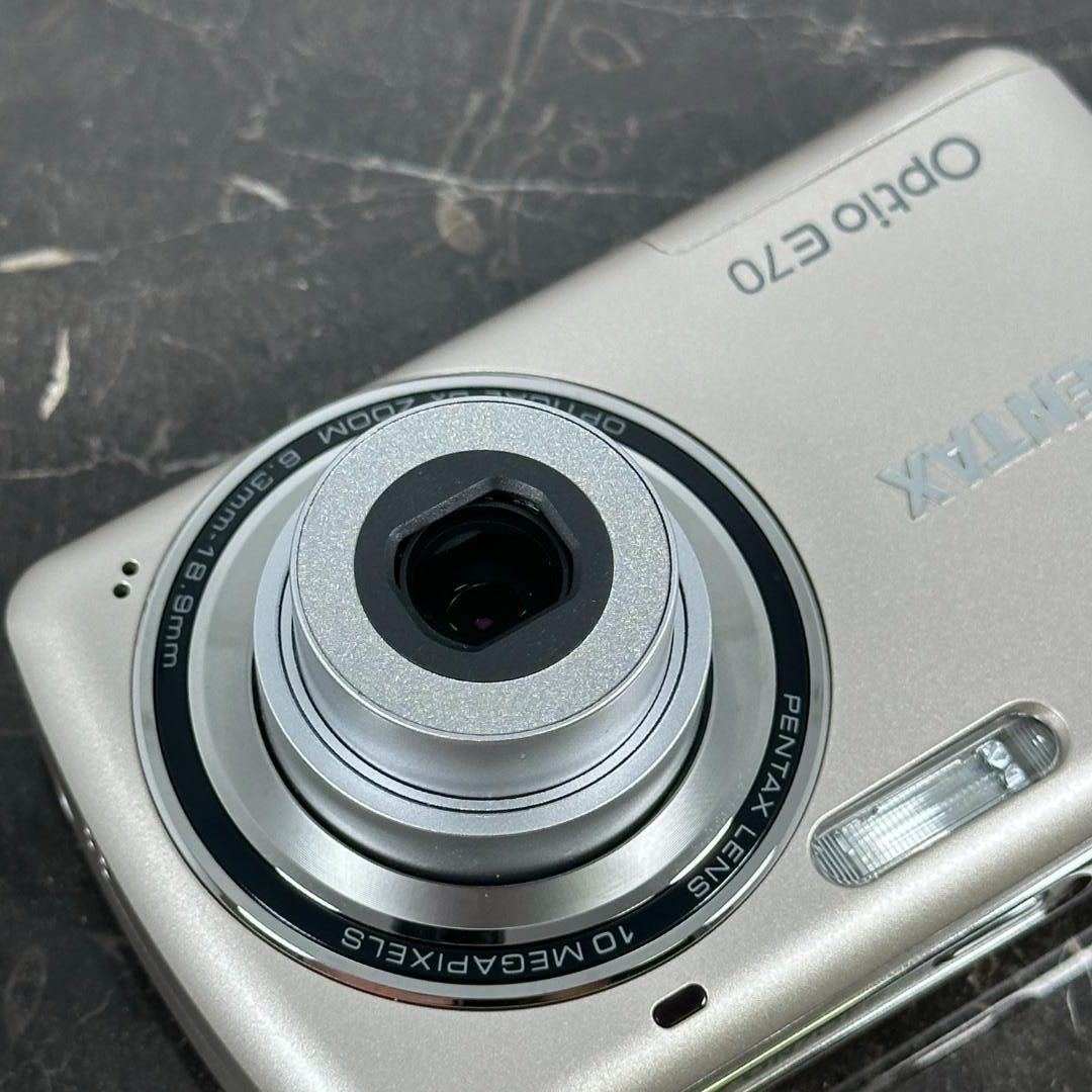PENTAX - 【ケース付き】PENTAX Optio E70 単3電池駆動 美品】PENTAX optio E70 単3電池駆動 コンデジ デジカメ 動作