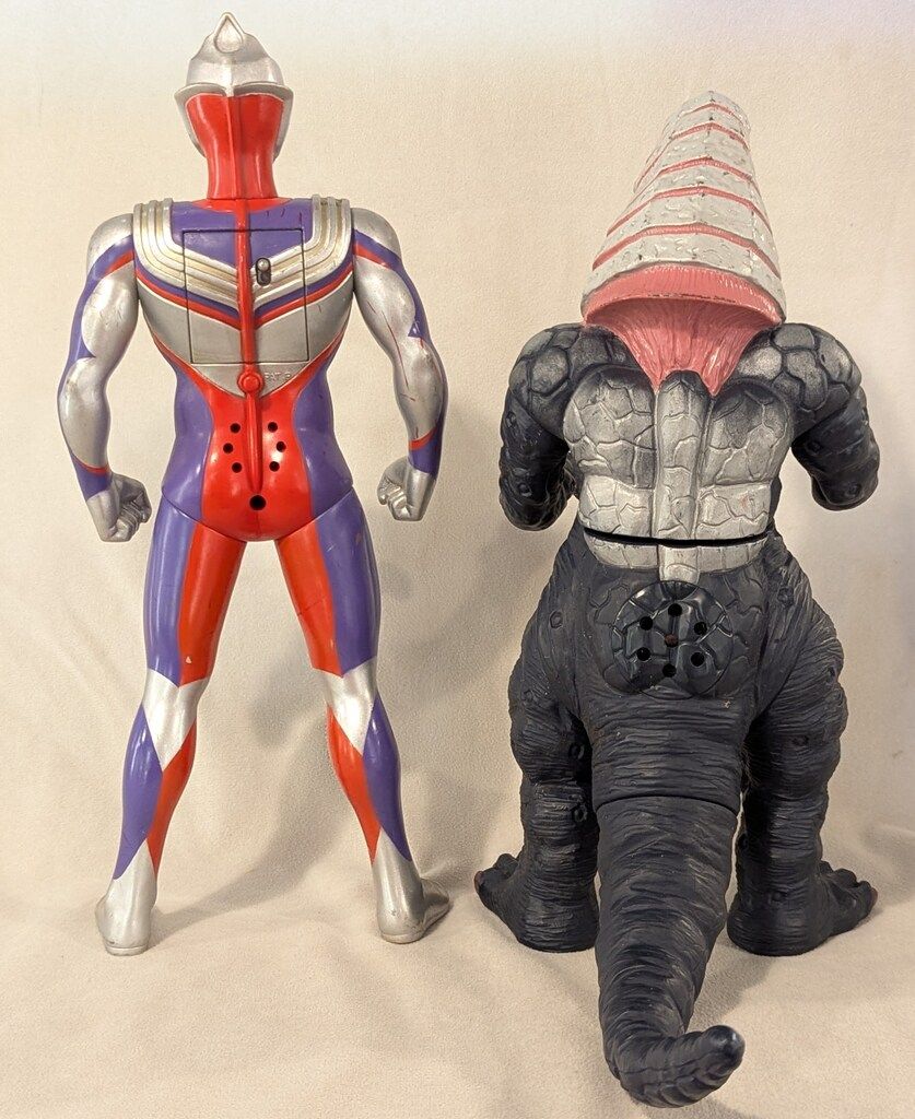 未開封　サウンドバトラー　ウルトラマンティガ ゴルザ　セット バンダイ サウンドバトラー ウルトラマンティガ ウルトラマン