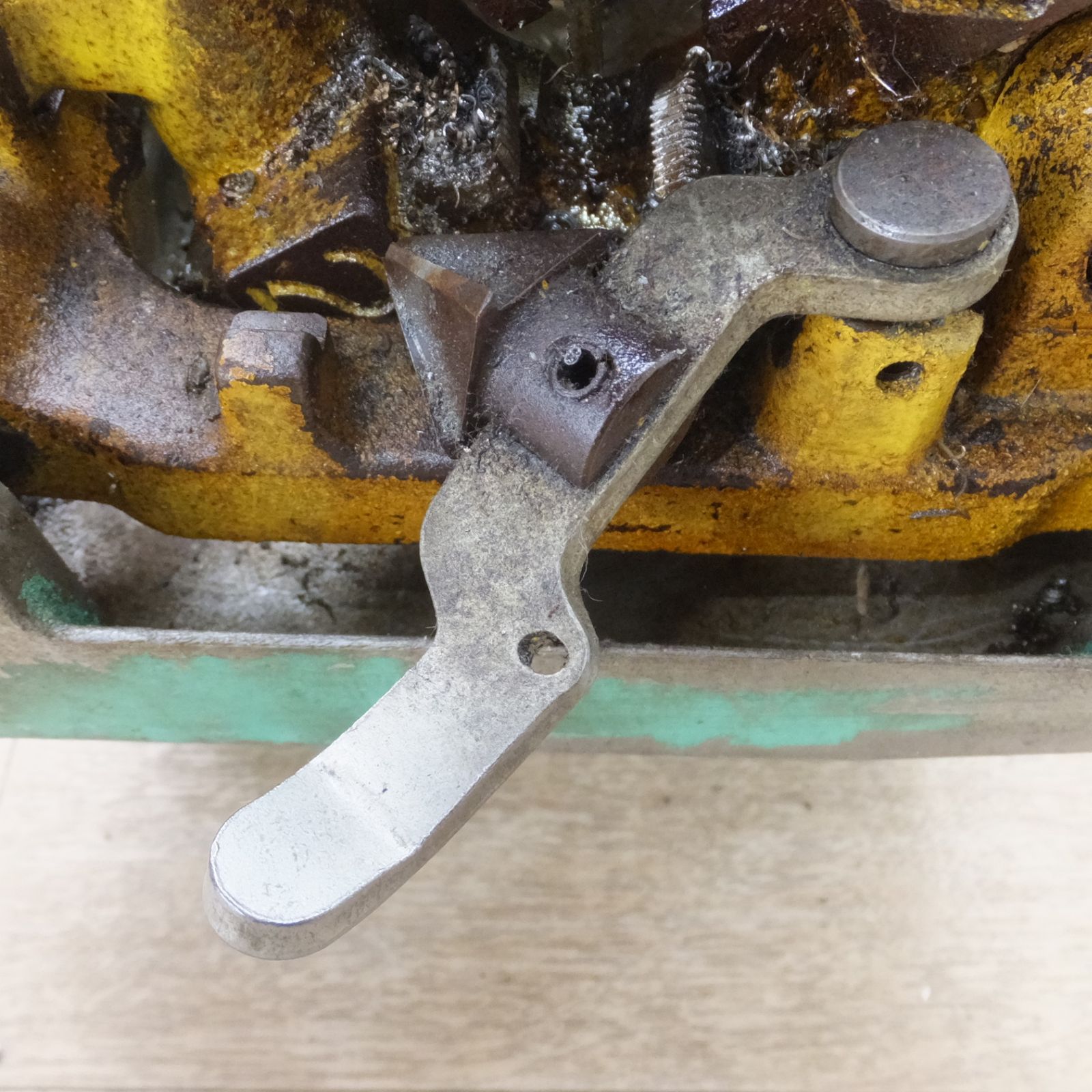 MACHINE 100V