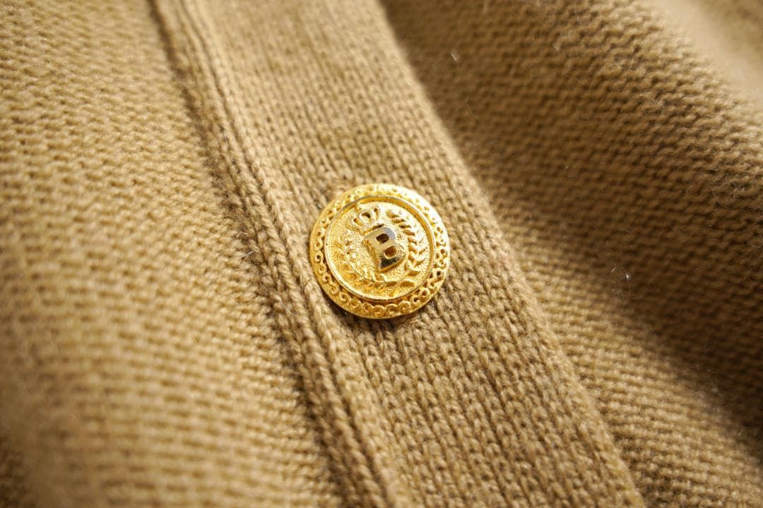 ケーブルニットカーディガン