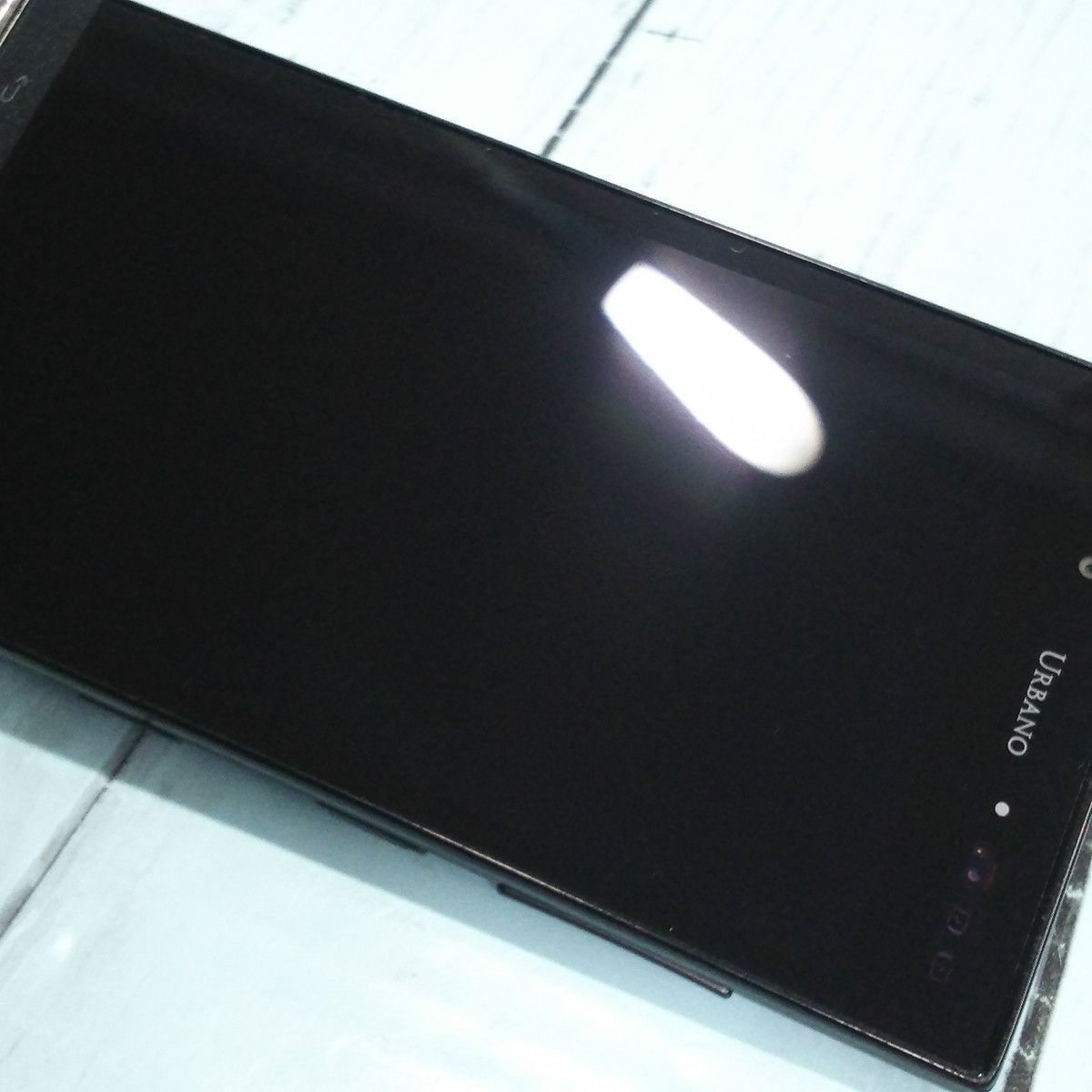 KYOCERA au URBANO V03 (KYV38) Royal Black ブラック 本体 白ロム SIM