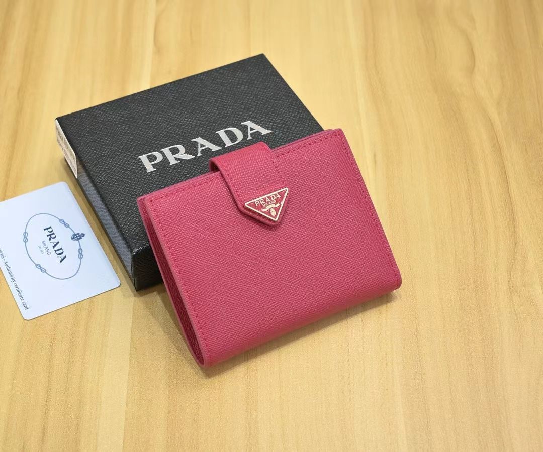 【人気商品！～】PRADA プラダ サフィアーノタブ 折り財布#36