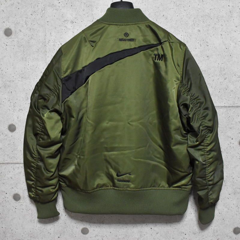 NIKE SYNFL SWOOSH ボンバージャケット M MA-1 中綿 DD6056-326 シンセティックフィル スウッシュ BOMBER