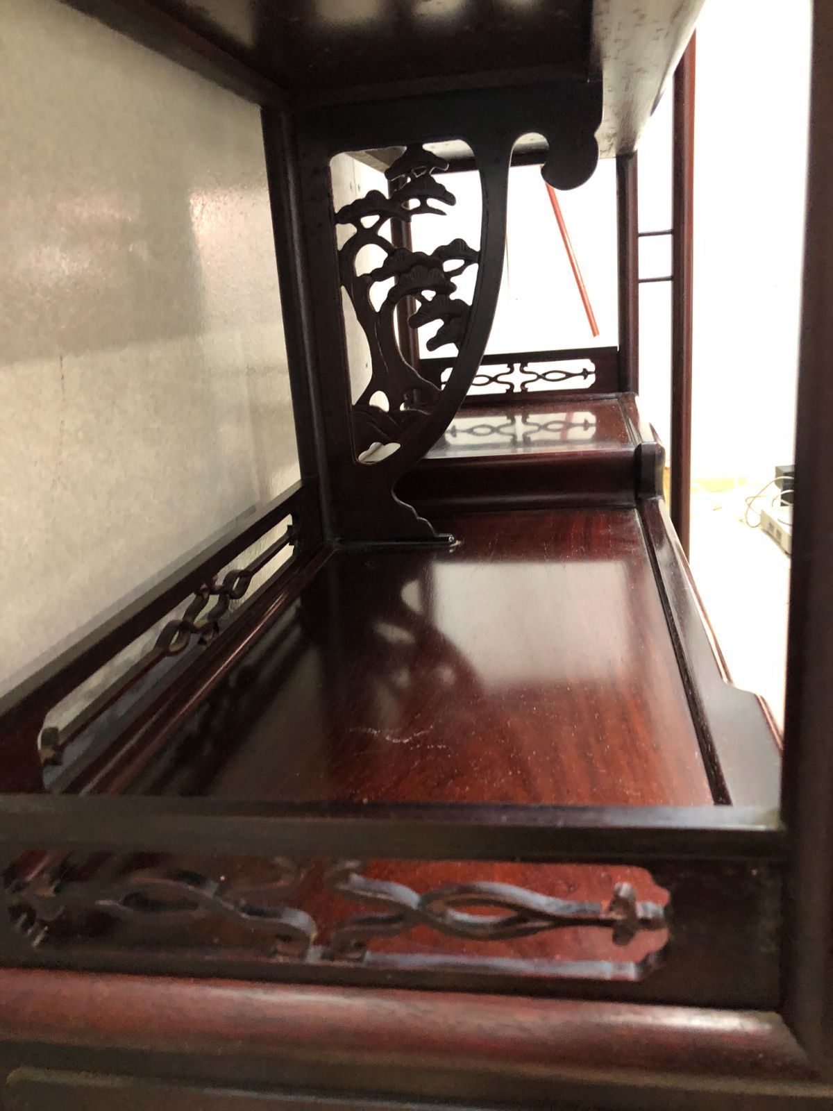 飾り棚 和棚 茶棚 アンティーク 彫刻入り 送料込み 250309-1 - メルカリ