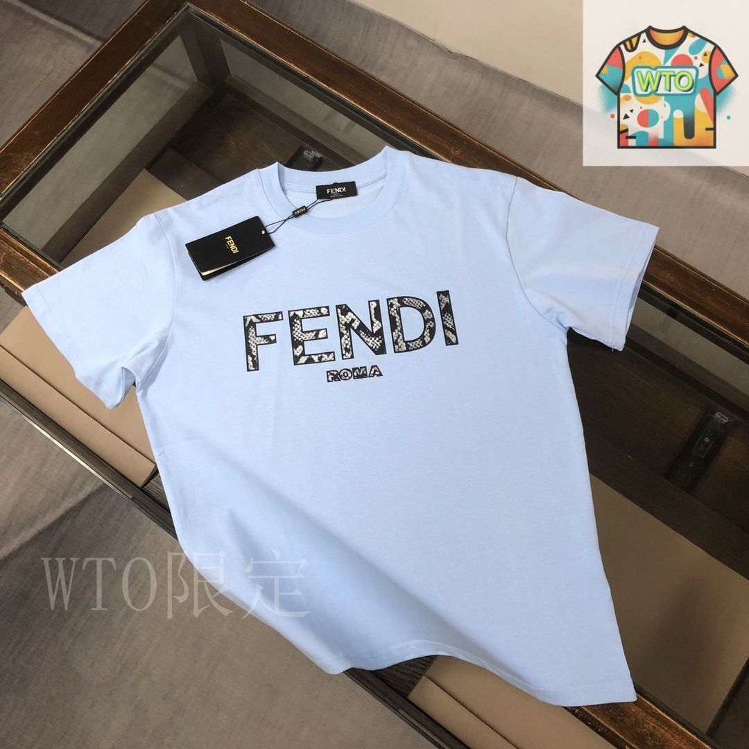 FENDI フェンディ　カシュクールトップス　ショート丈　総ロゴ FENDI - 美品 フェンディ FENDI シャツ ロングスリーブ 襟ズッカ